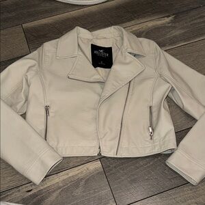 Hollister Women's Cream Faux Leather Moto Jacket with Silver Zippers